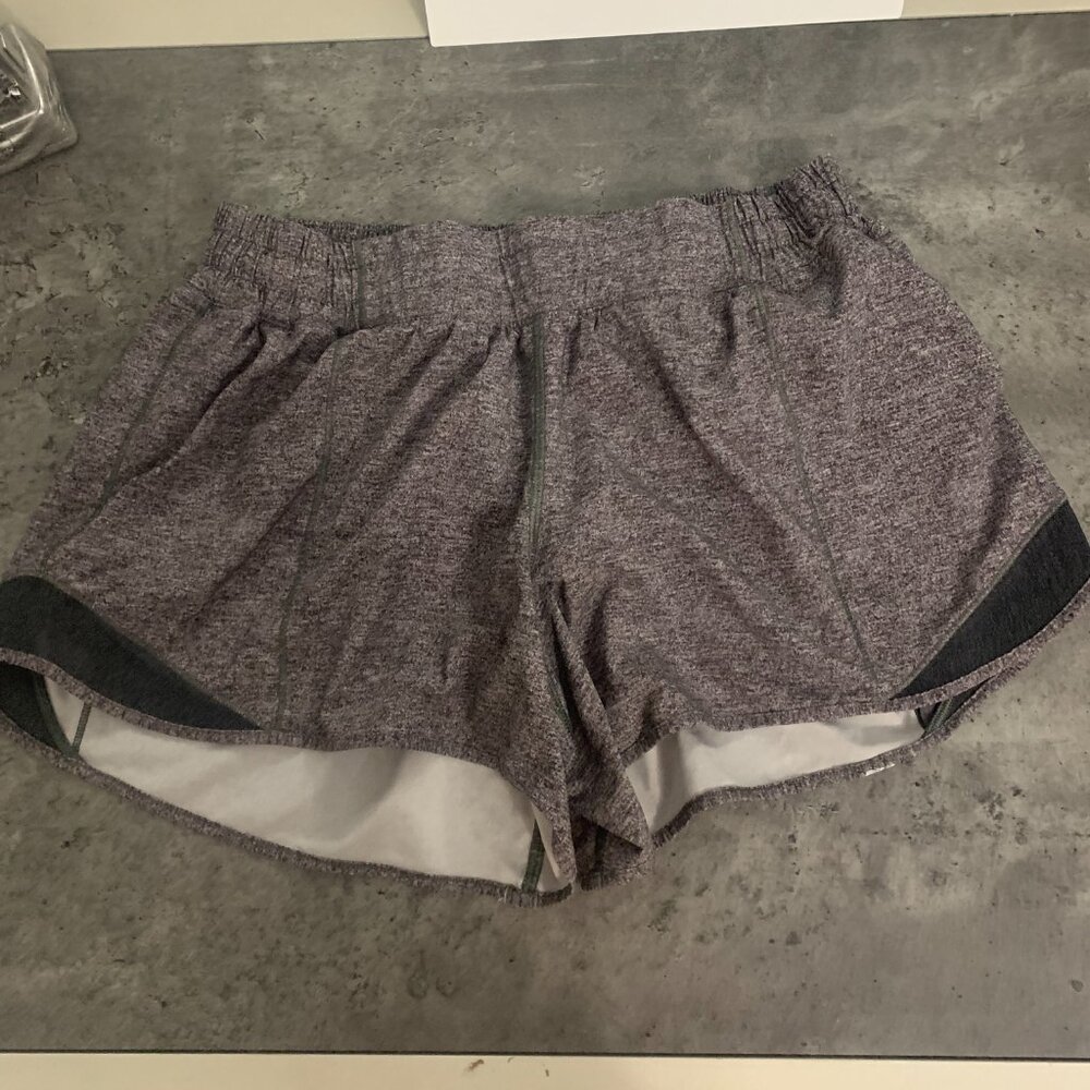 Lululemon Hotty Hot Shorts 4"